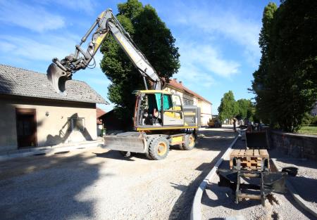 OBNOVA LJUBLJANSKE CESTE IN TRGA PADLIH BORCEV 04 FOTO LJUBO VUKELIČ